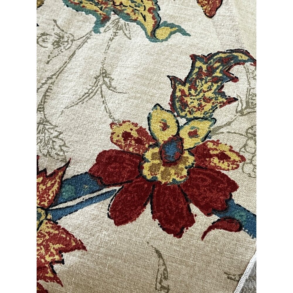 Floral Tablecloth Oval 62" x 65" Dia.  Cotton Fabric Floral End Seams - Picture 7 of 13